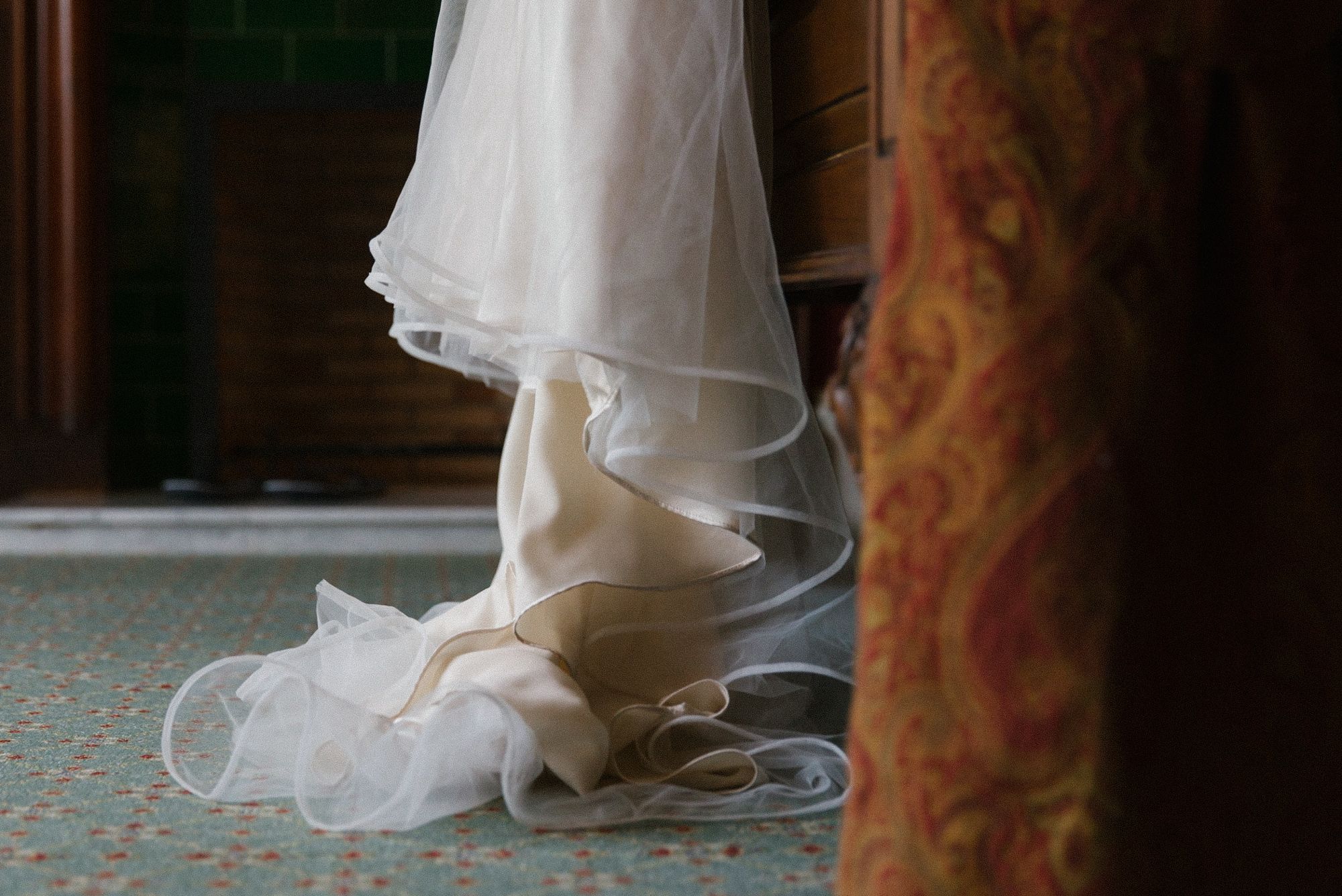 Mar Lodge summer wedding dress details