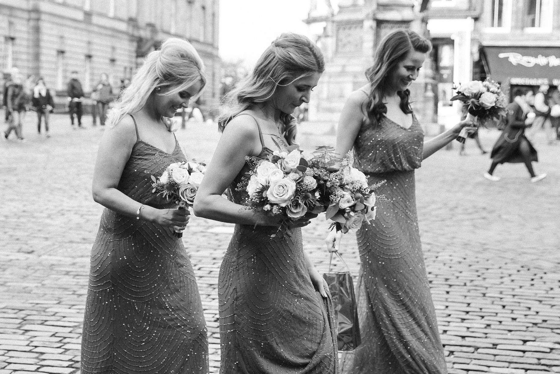 bridesmaids arriving to Signet Library wedding